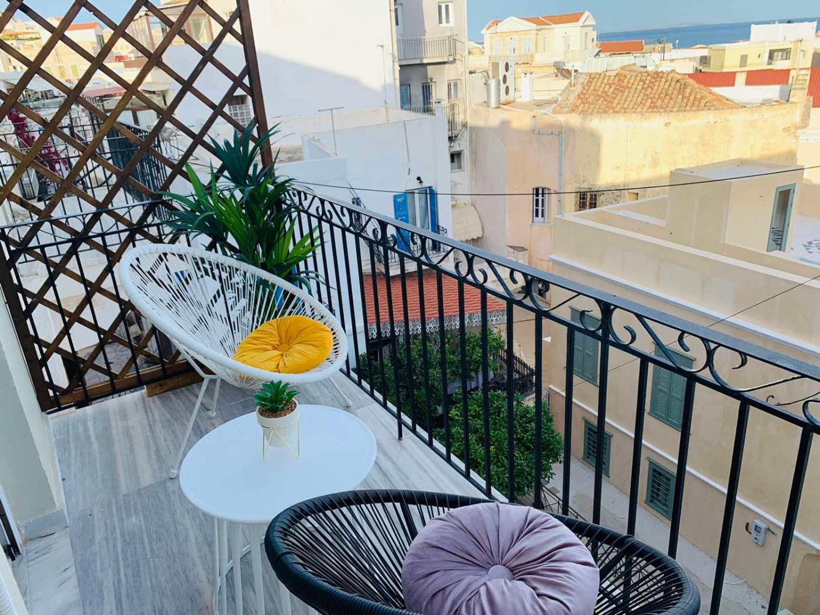 Caesar Deluxe Apartment In Ermoupoli Exterior photo